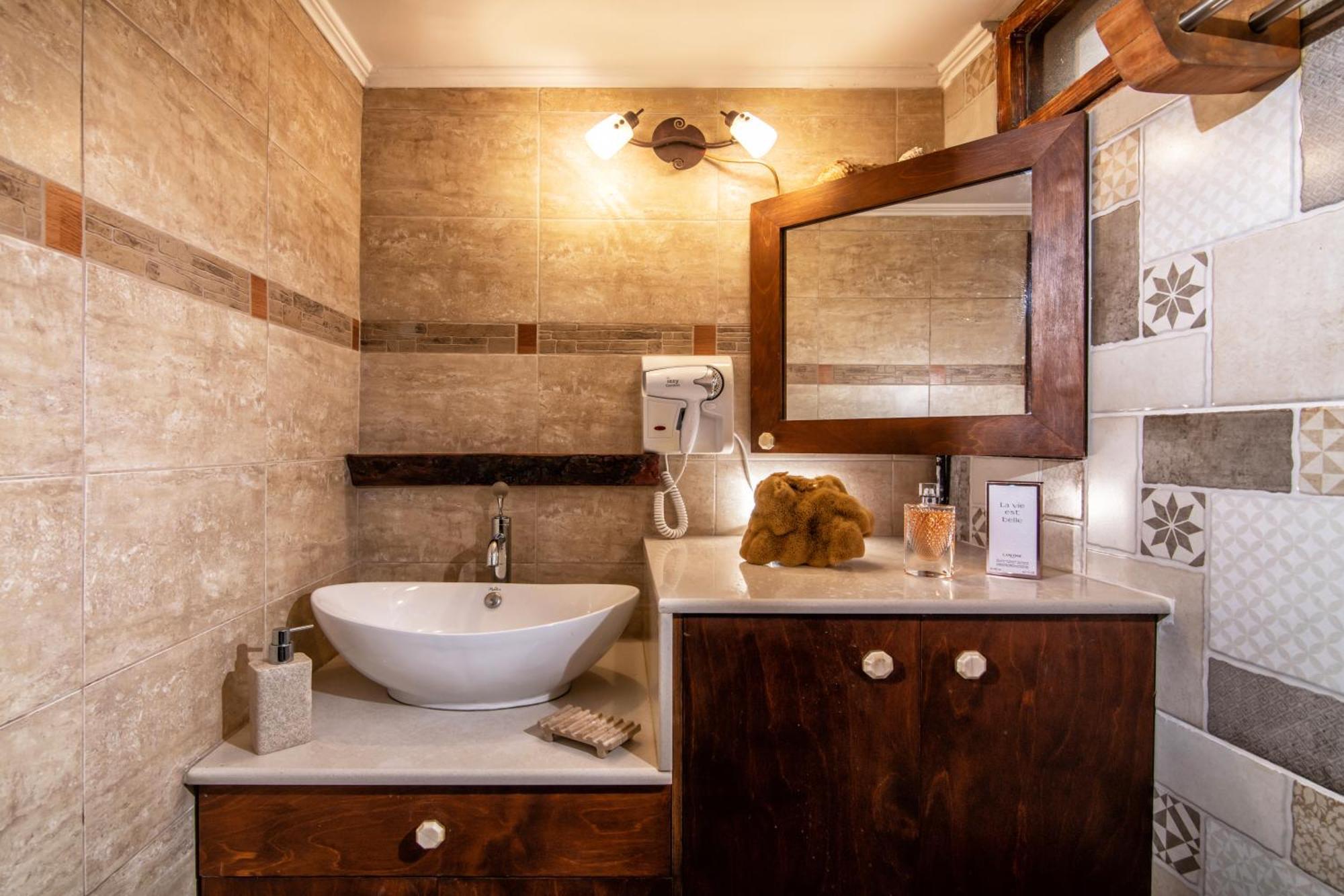 Lotzetta Suites By Estia อาเยียกาลินี ภายนอก รูปภาพ